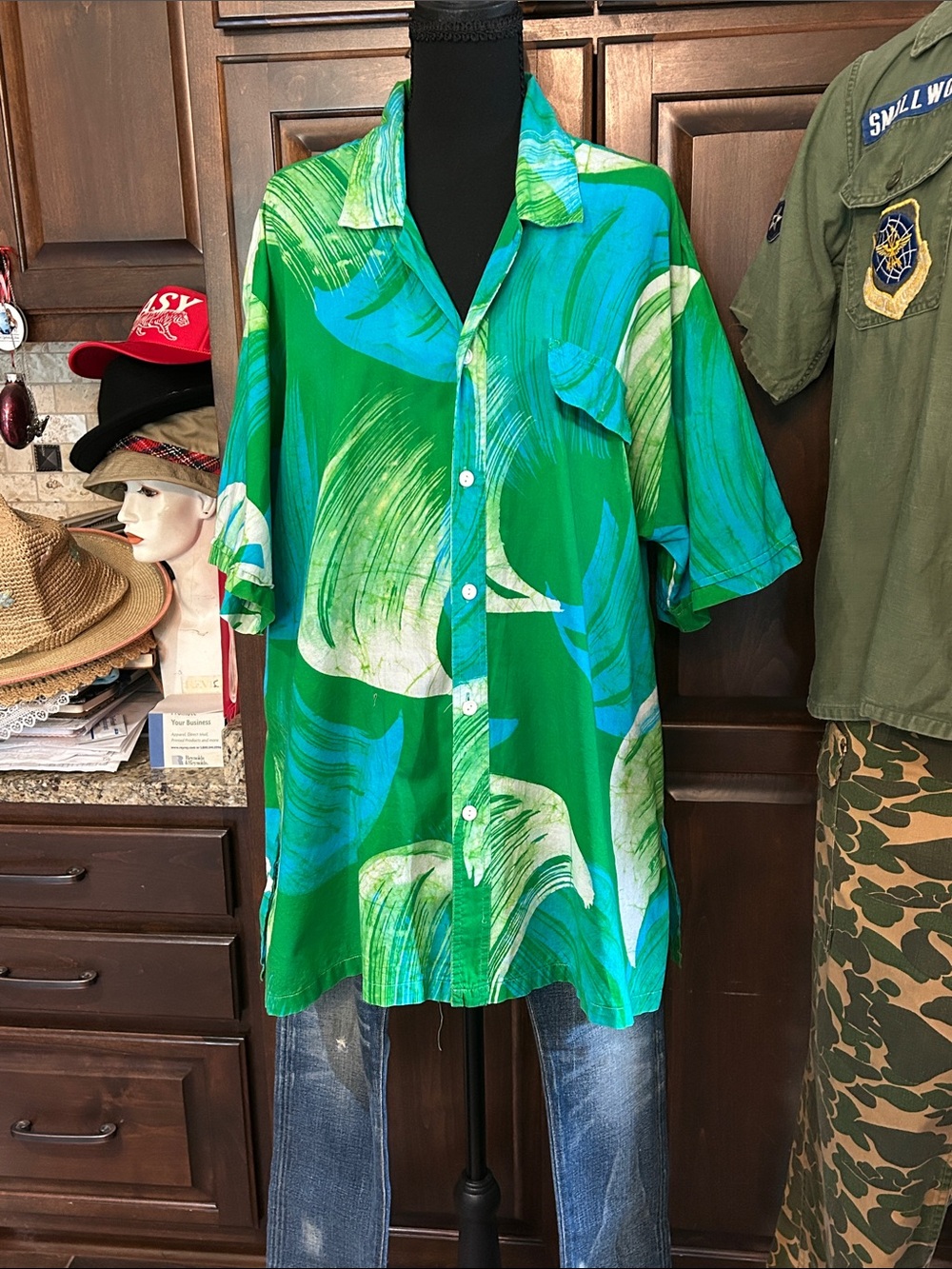Caribelle Batik Sz XL Men's Green Tropical Print Short-Sleeve Shirt